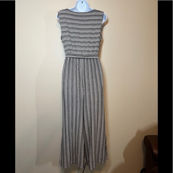 Eyeshadow black and white striped Romper size Large - Picture 10 of 13